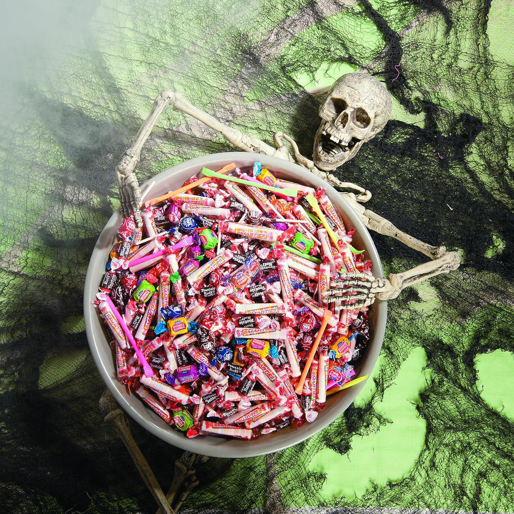 Bulk 1000 Piece Premium Candy Assortments, Individually Wrapped, Easter, Halloween, Birthdays, Festivals, Carnivals and Parades (Assorted)